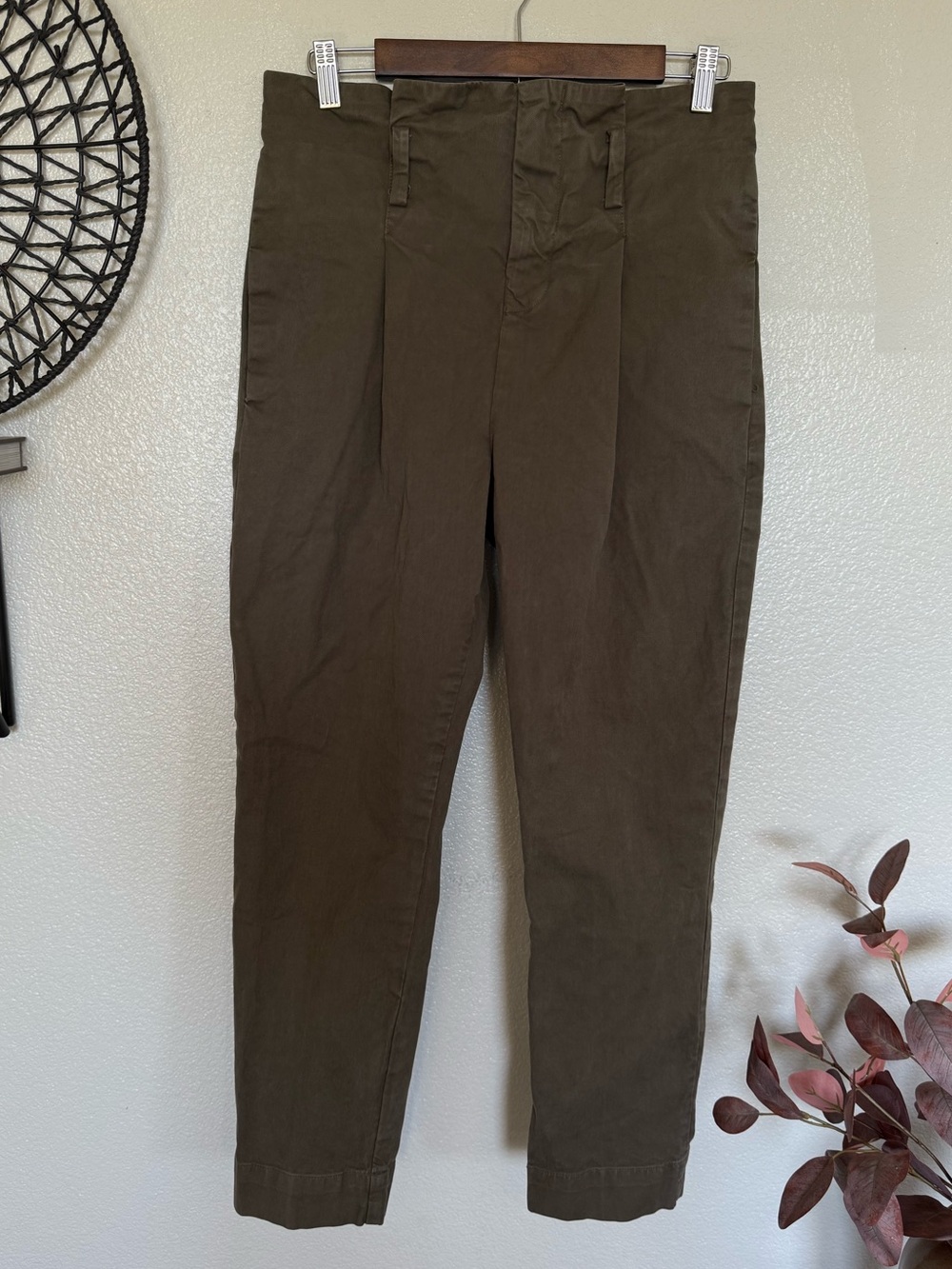 🍂 FRAME Casual Twill Pleated High Rise Pants Olive Green - Size 27